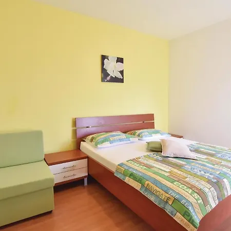 Lovely In With Wifi Holiday home