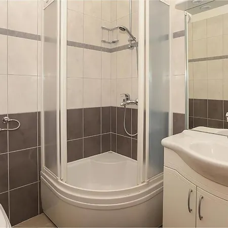 Holiday home Lovely In With Wifi Seget Donji