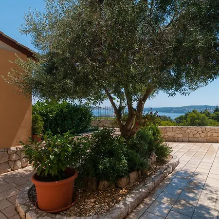 Holiday home Lovely In With Wifi