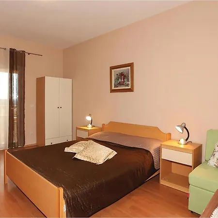 Holiday home Lovely In With Wifi Seget Donji