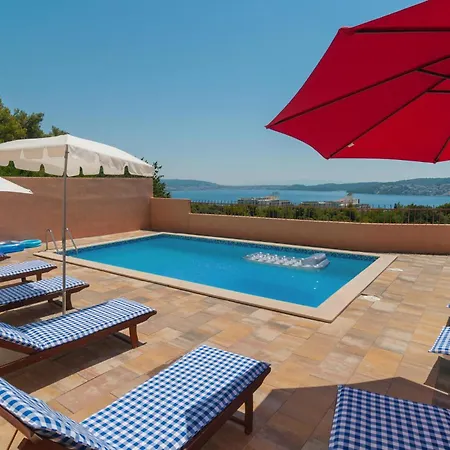 Lovely In With Wifi Holiday home *
